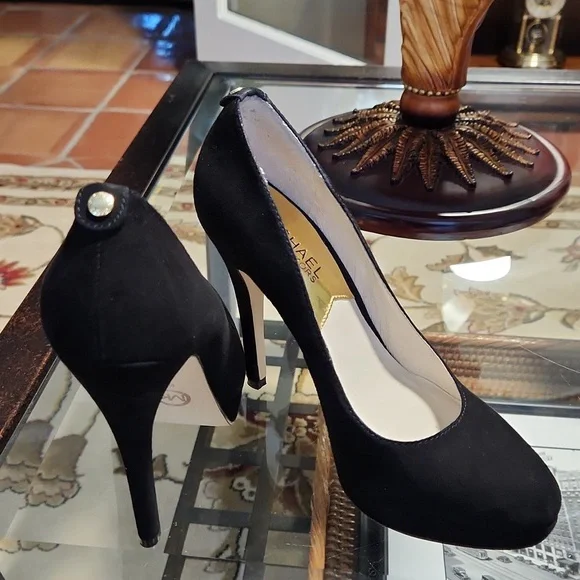 M. KORS, SEXY HEELS - Picture 5 of 7